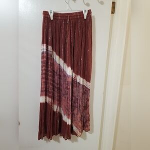 Model France Boho Maxi Skirt w Subtle Glitter Thread size S/M